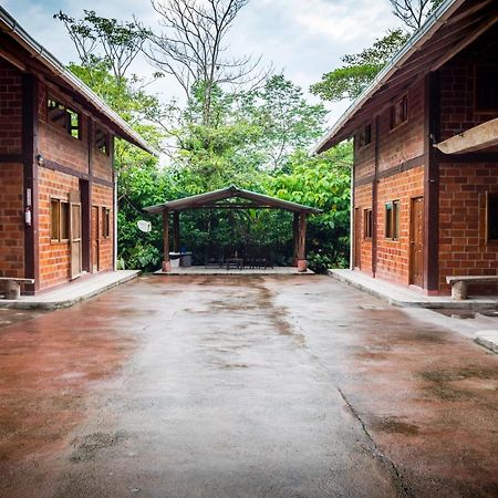 Hosteria Las Heliconias Тена Экстерьер фото